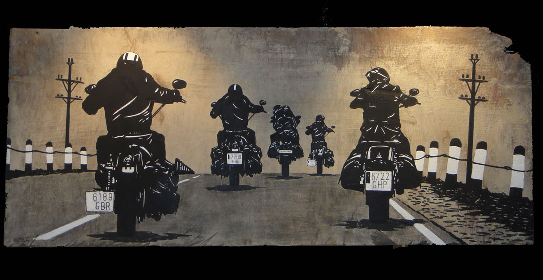 motos-en-tablero-encofrado